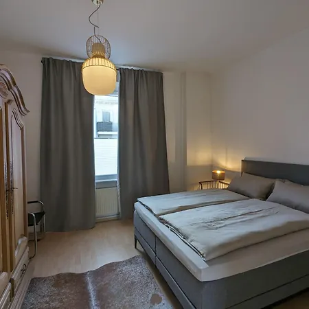 Διαμέρισμα Helle Altbauwohnung Mit Charme *